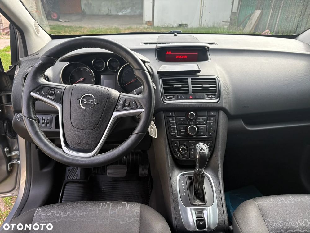 Opel Meriva - 9