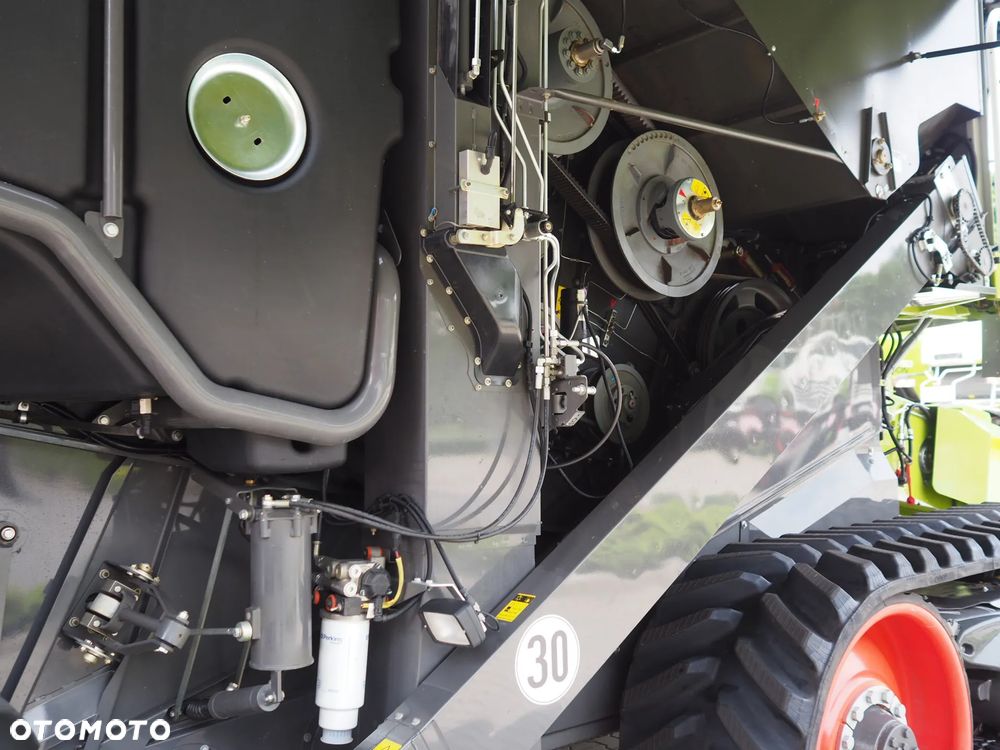 Claas Lexion 760TT + V930 - 11