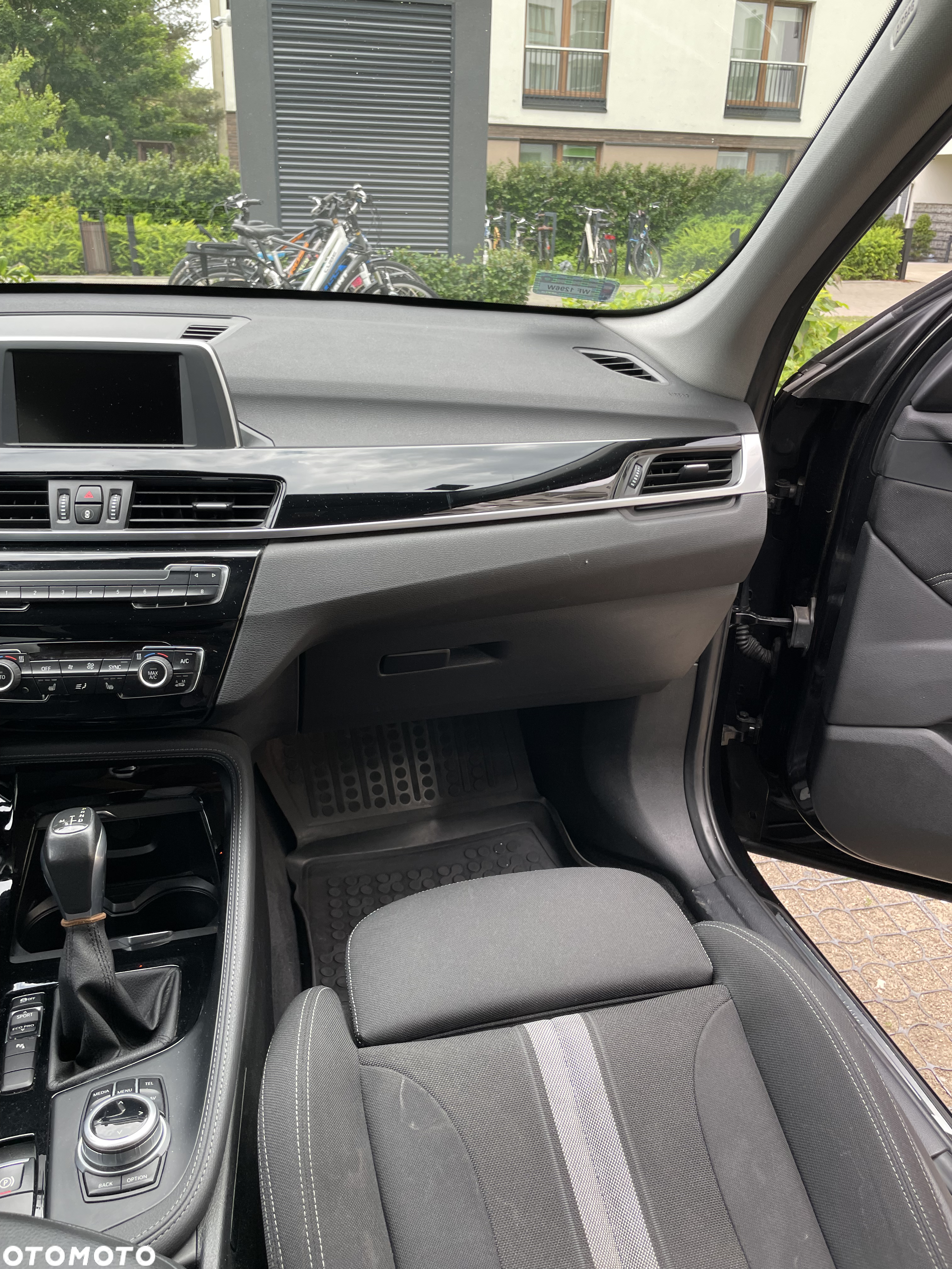 BMW X1 sDrive20i Sport Line - 17
