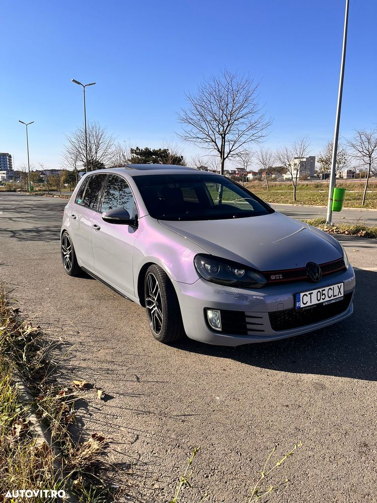 Volkswagen Golf 2.0 GTI - 2