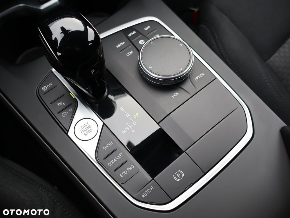 BMW Seria 1 118i Advantage - 13