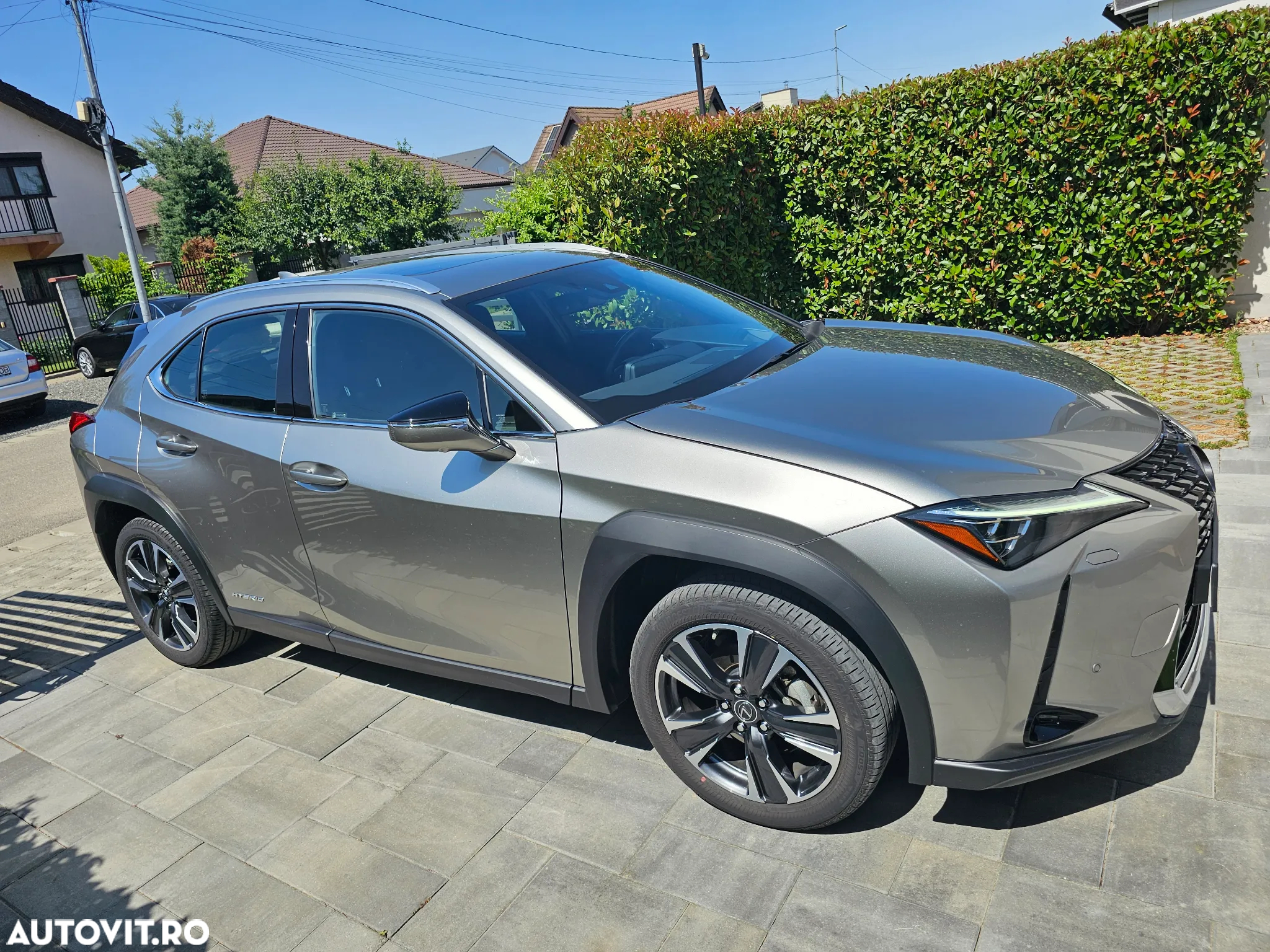 Lexus UX 250h Luxury Line - 9