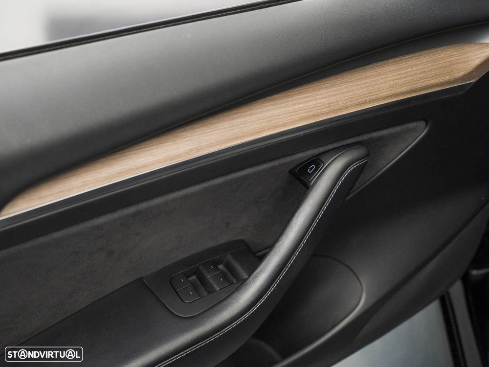 Tesla Model 3 Long Range Tração Integral - 19