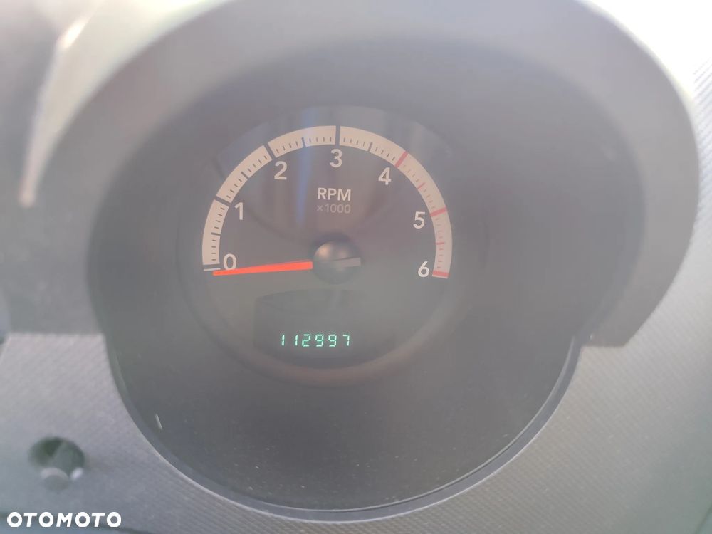 Dodge Nitro 2.8 CRD SE - 6