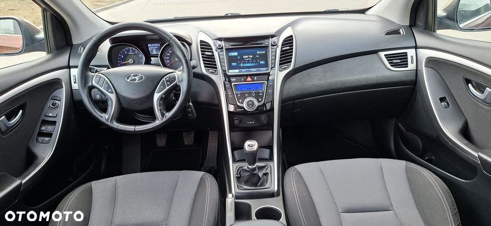 Hyundai i30 1.6 GDI Style - 12