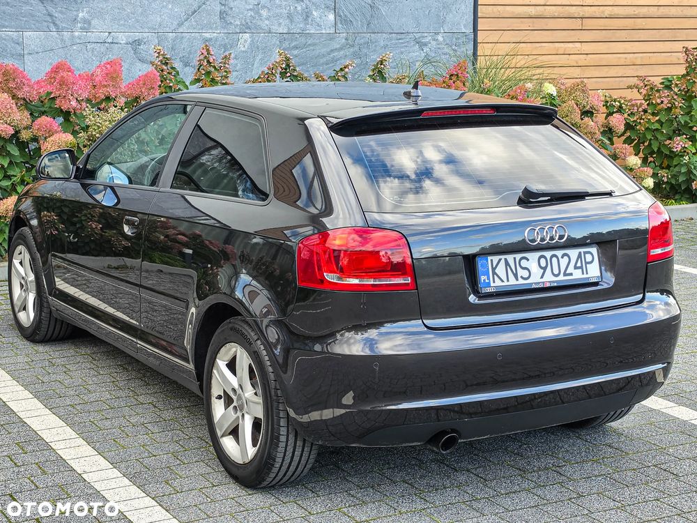 Audi A3 3-drzwiowe 1.6 TDI DPF S line Sportpaket - 10