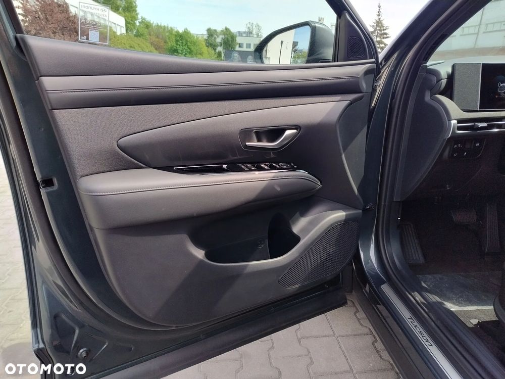 Hyundai Tucson 1.6 T-GDi HEV Smart Black 2WD - 10