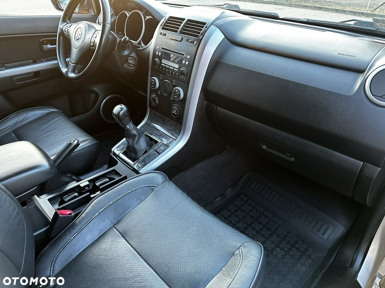 Suzuki Grand Vitara 1.9 DDiS Premium - 11
