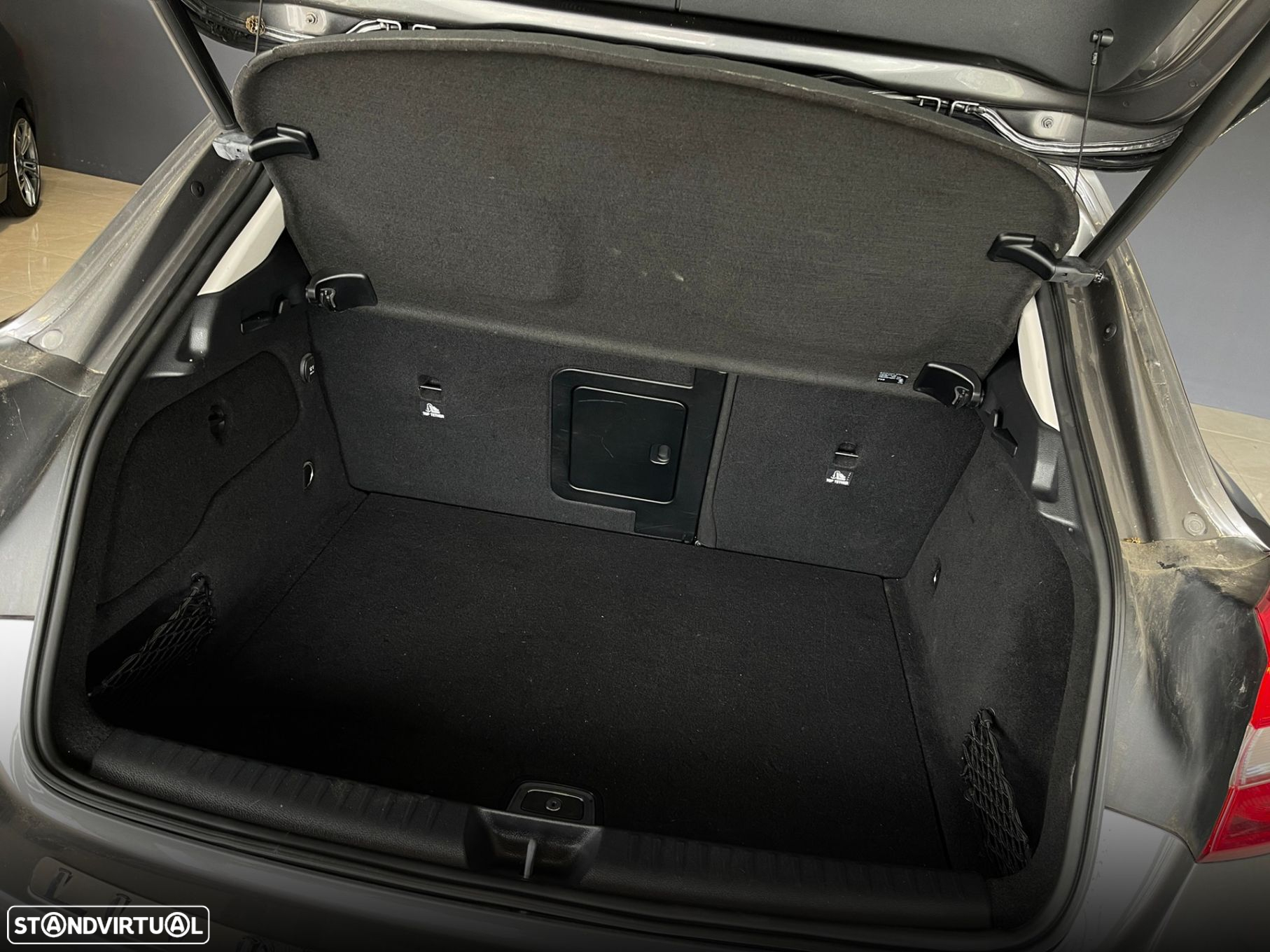 Mercedes-Benz GLA 200 d Urban - 20