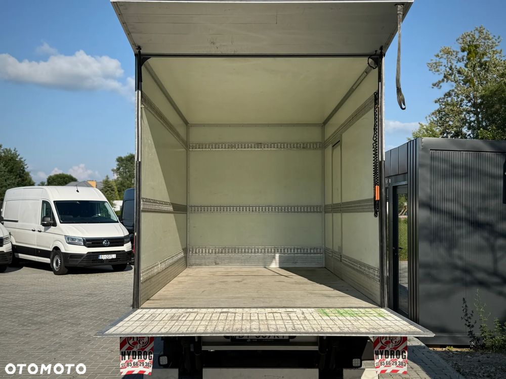 MAN TGE 3.180 / Kontener 4,2m + Winda Hydrauliczna 750KG + Drzwi Boczne / Bogate wyposażenie / Bezwypadkowy / ZAREJESTROWANY W PL - 6