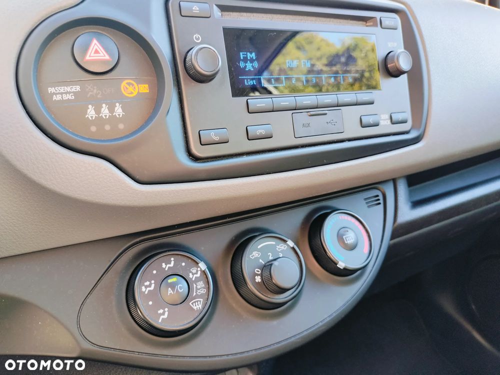 Toyota Yaris - 16