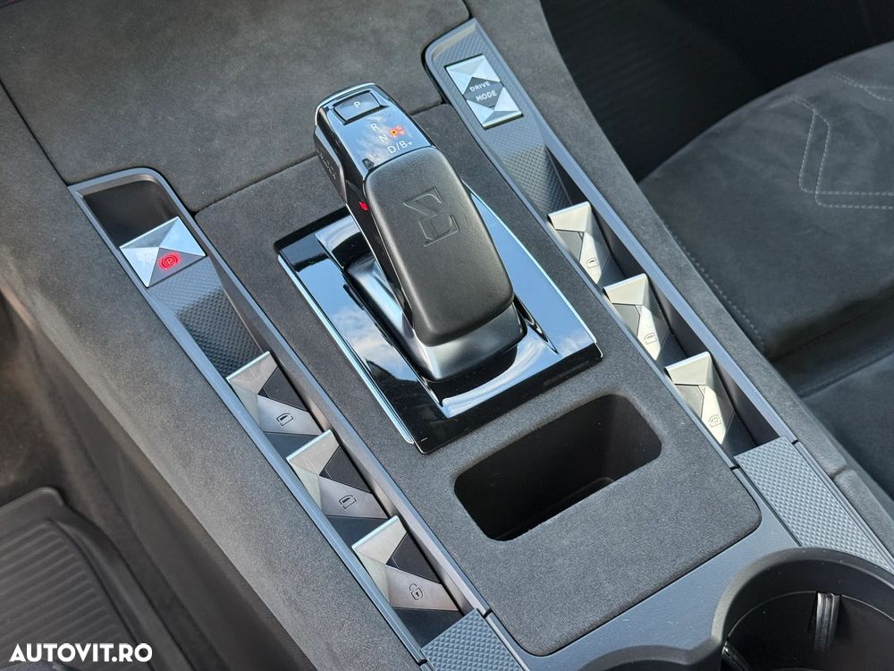 DS Automobiles DS 7 Crossback DS7 1.6 PHeV AWD 300 EAT8 PERFORMANCE LINE + - 23