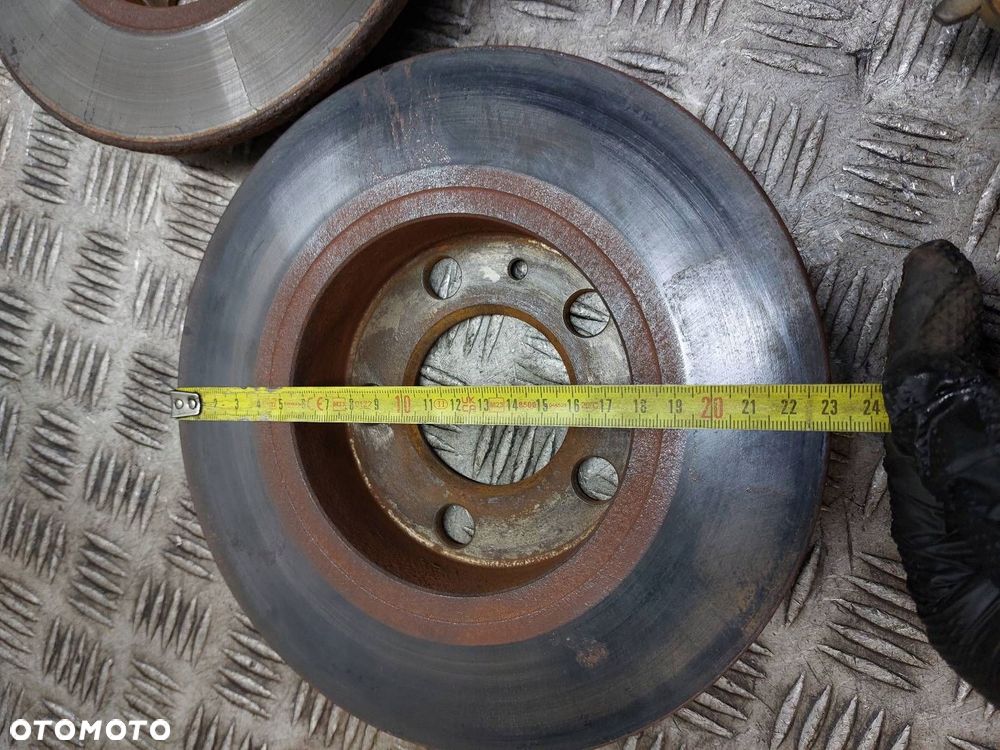 TARCZE HAMULCOWE TYŁ + KLOCKI + ZACISKI AUDI A3 8L GOLF IV LEON I - 5