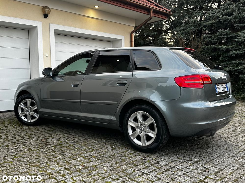 Audi A3 Sportback 1.8 TFSI Attraction - 5