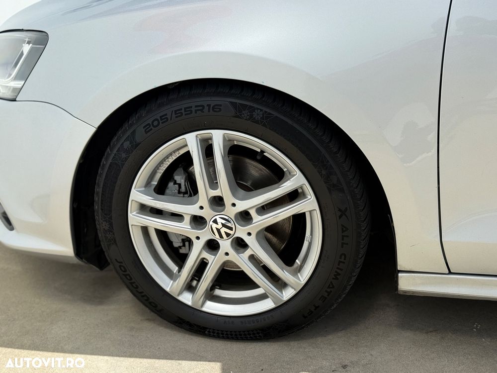 Volkswagen Jetta 2.0 TDI BlueMotion Technologie - 21