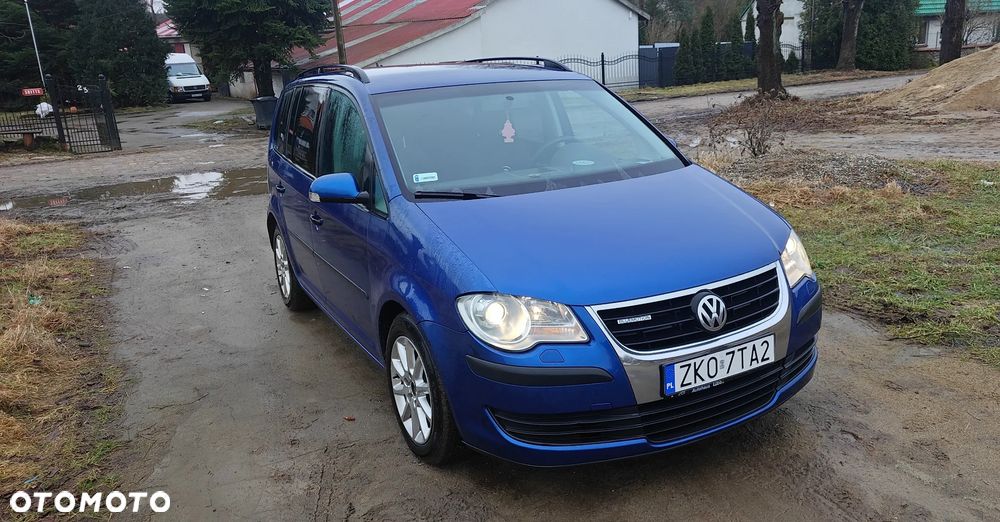 Volkswagen Touran 2008 photo 4