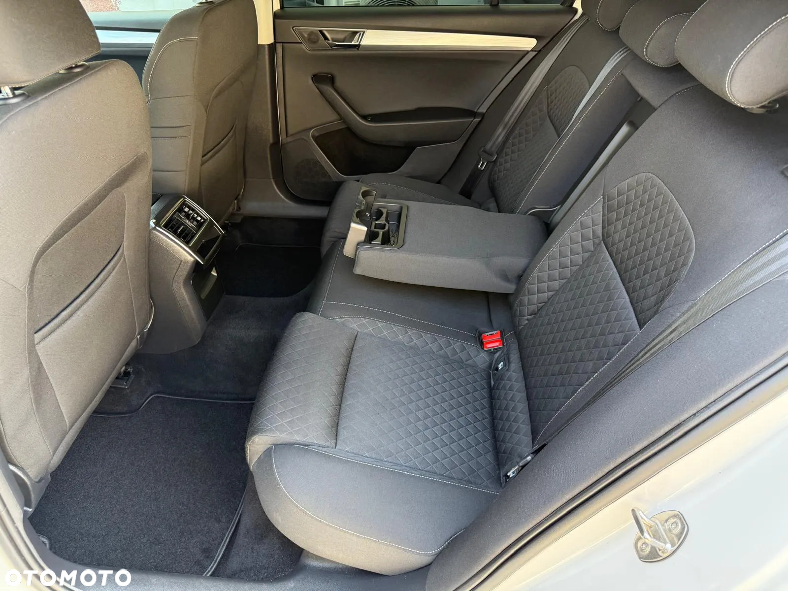 Skoda Superb 1.5 TSI Ambition - 33