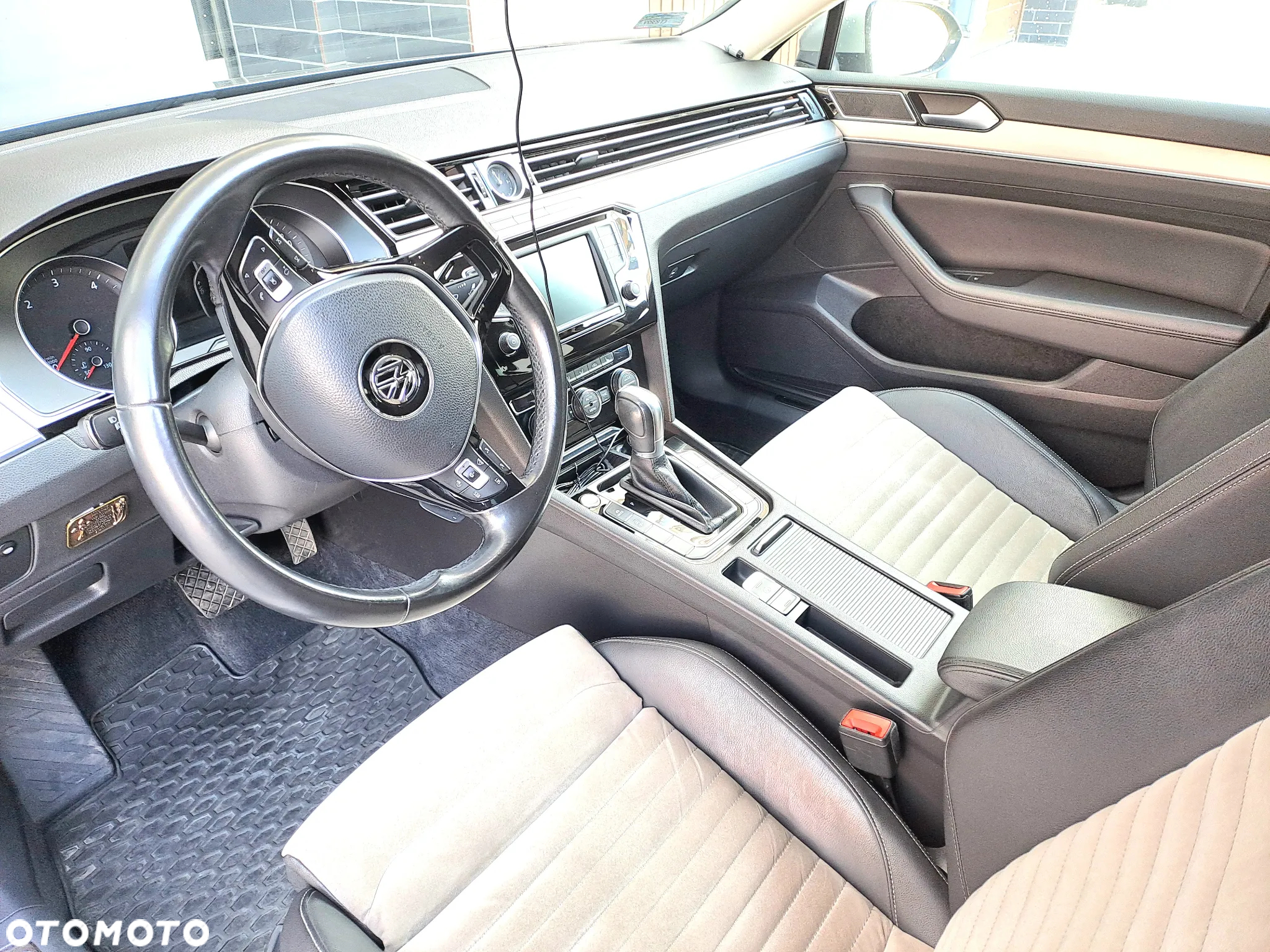 Volkswagen Passat 2.0 TDI BMT Highline DSG - 11