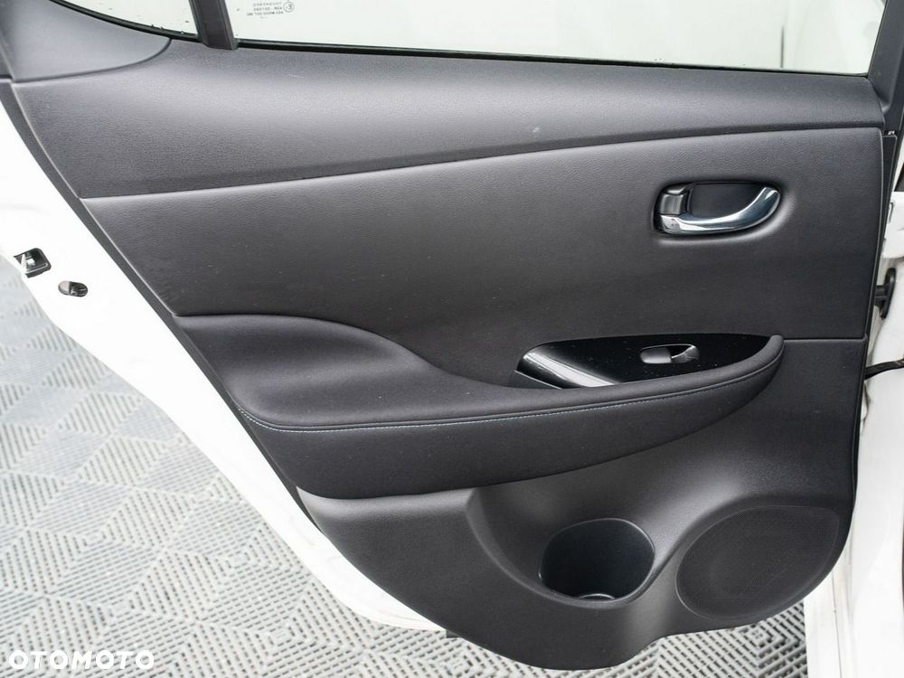 Nissan Leaf 40kWh N-Connecta - 25