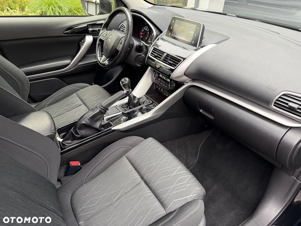 Mitsubishi Eclipse Cross 1.5 T Invite Plus - 27