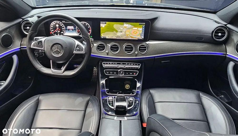 Mercedes-Benz Klasa E 300 9G-TRONIC AMG Line - 11