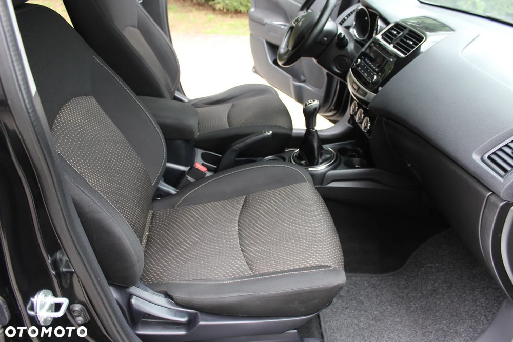 Mitsubishi ASX 1.6 2WD Plus - 24