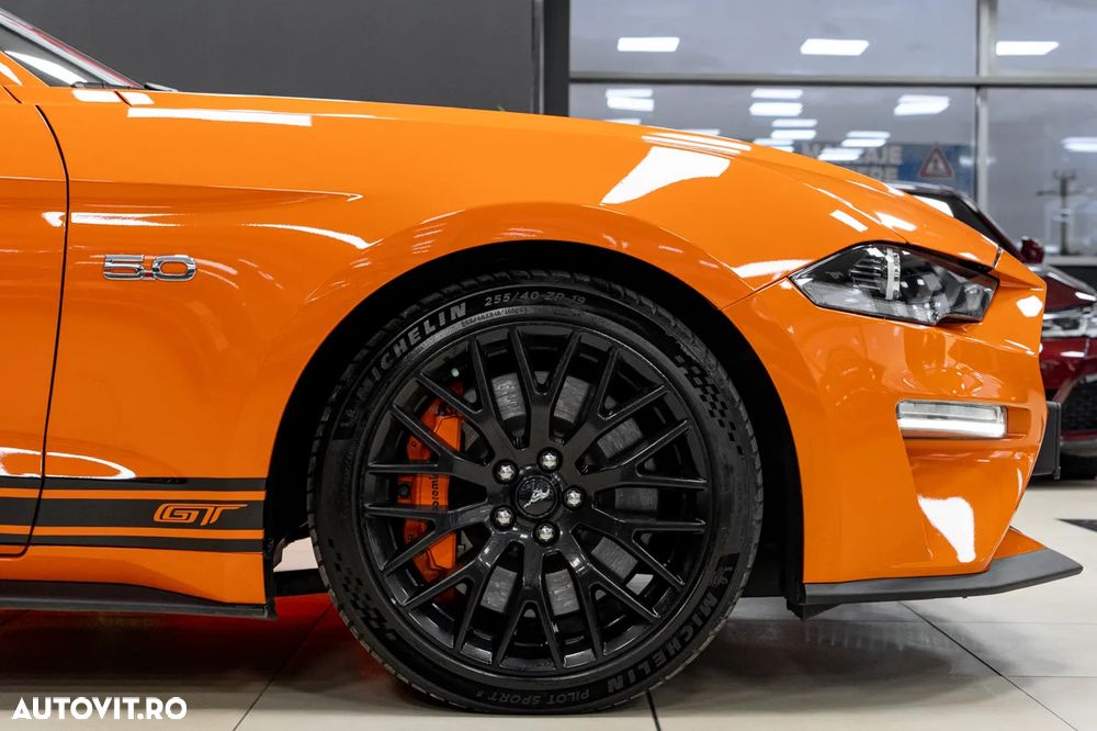 Ford Mustang - 30