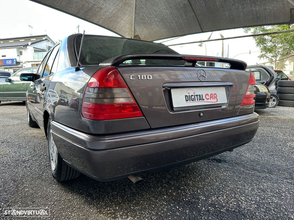 Mercedes-Benz C 180 Sport - 6