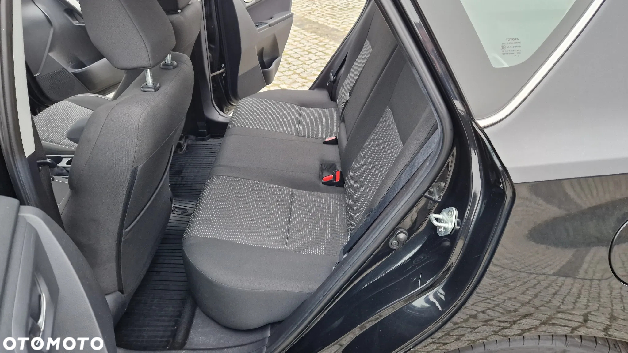 Toyota Auris 1.6 Prestige - 27