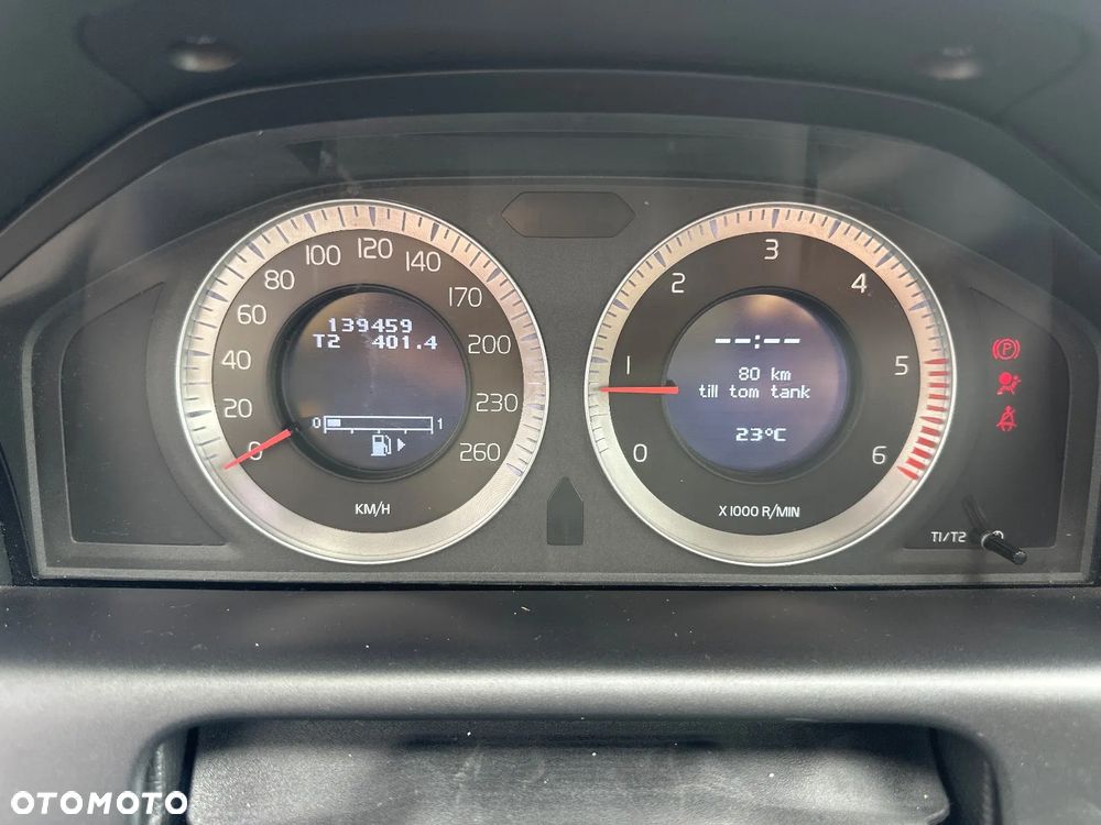 Volvo XC 60 D5 AWD Kinetic - 18