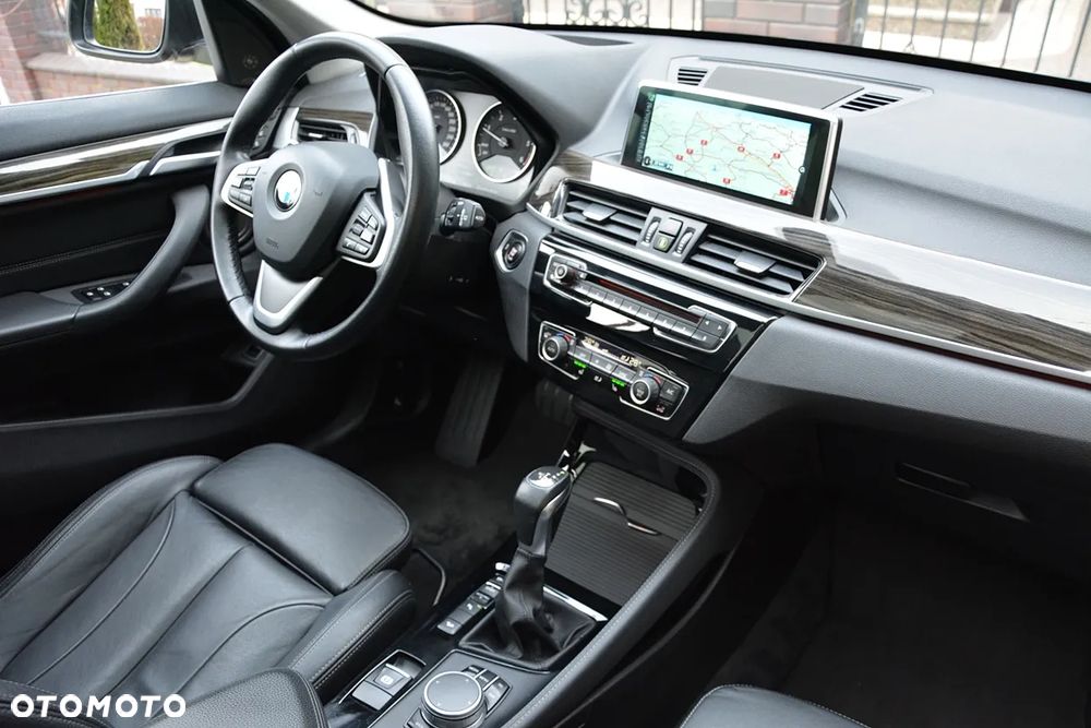 BMW X1 xDrive20d xLine - 28