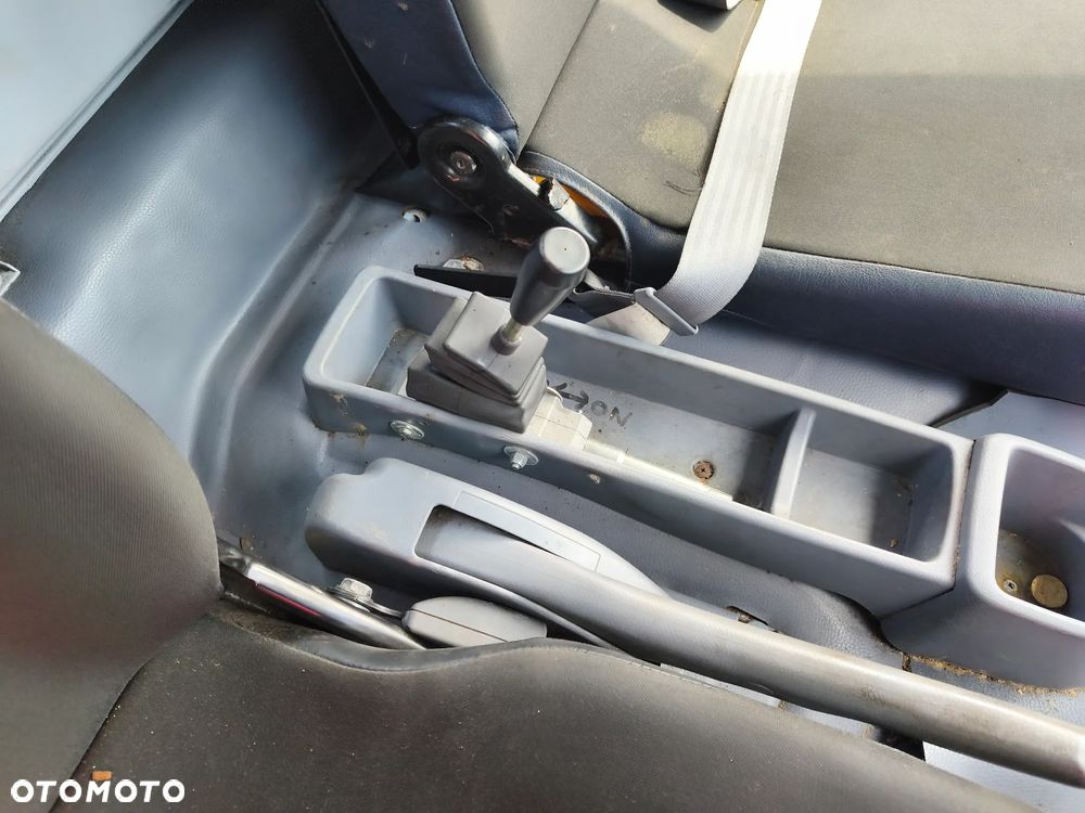 Mitsubishi FUSO - 12