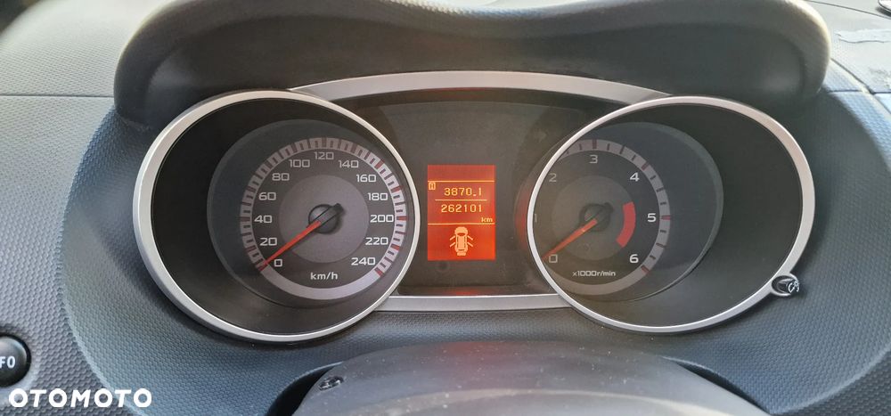 Mitsubishi Outlander 2.0 DID Intense + - 13