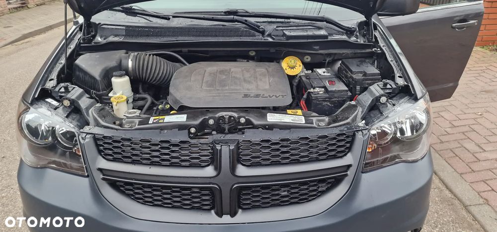 Dodge Grand Caravan - 14