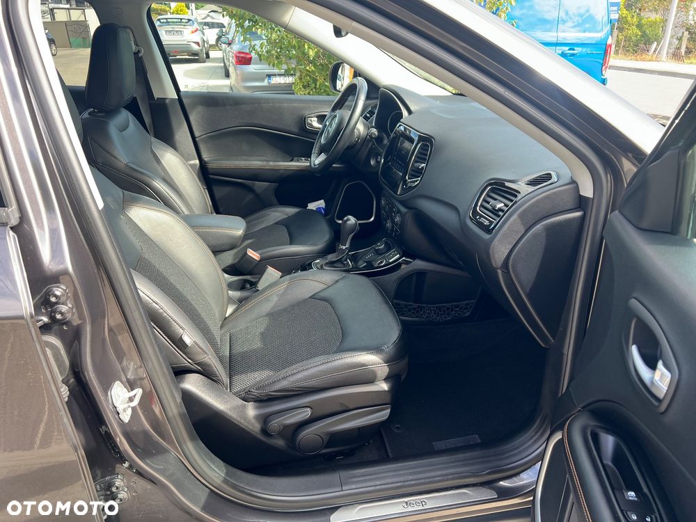 Jeep Compass 2.0 MultiJet Active Drive Automatik Limited - 33