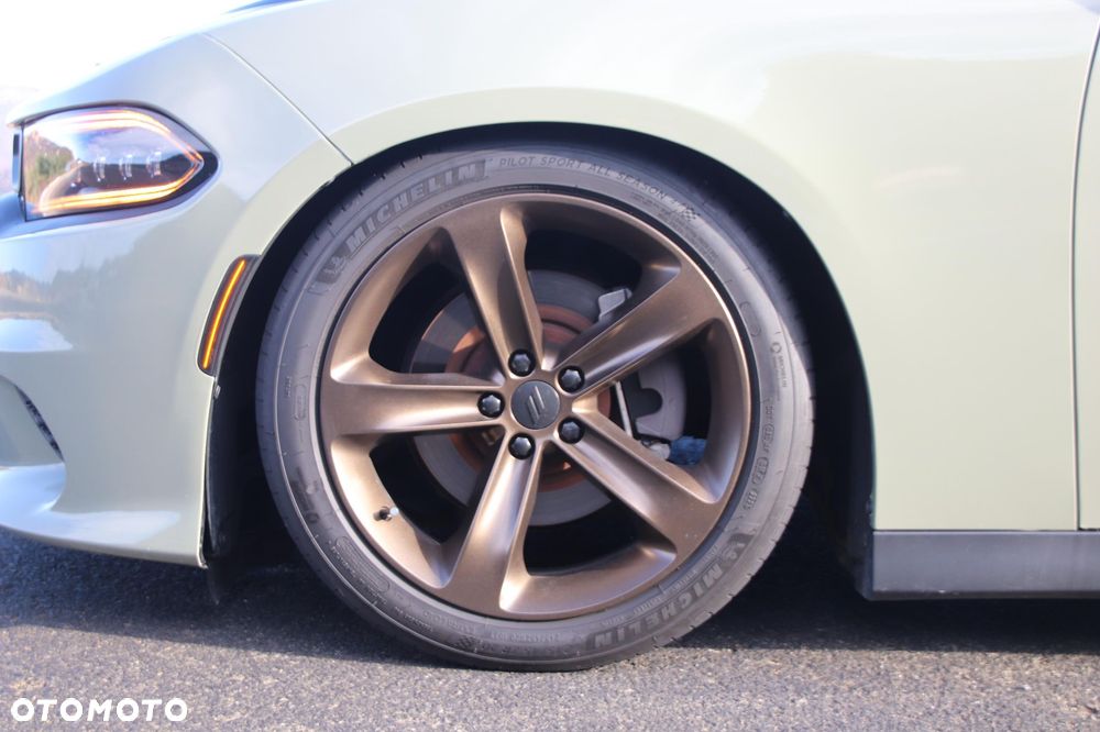 Dodge Charger 5.7 R/T - 11