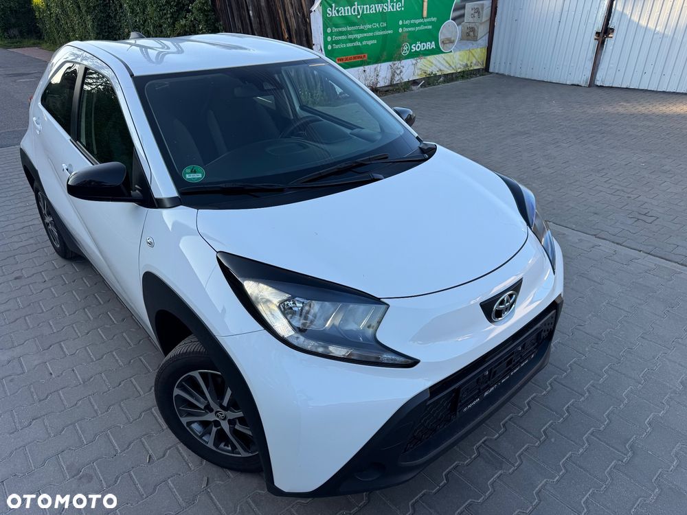 Toyota Yaris 2023 photo 5