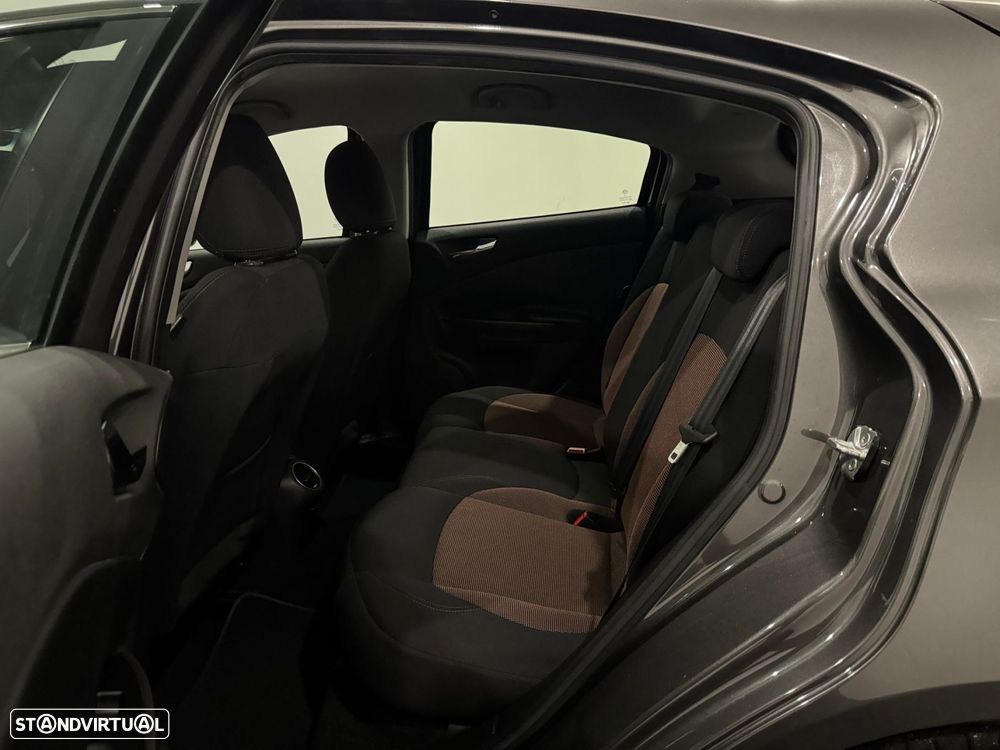 Alfa Romeo Giulietta 1.6 JTDM Distinctive - 33