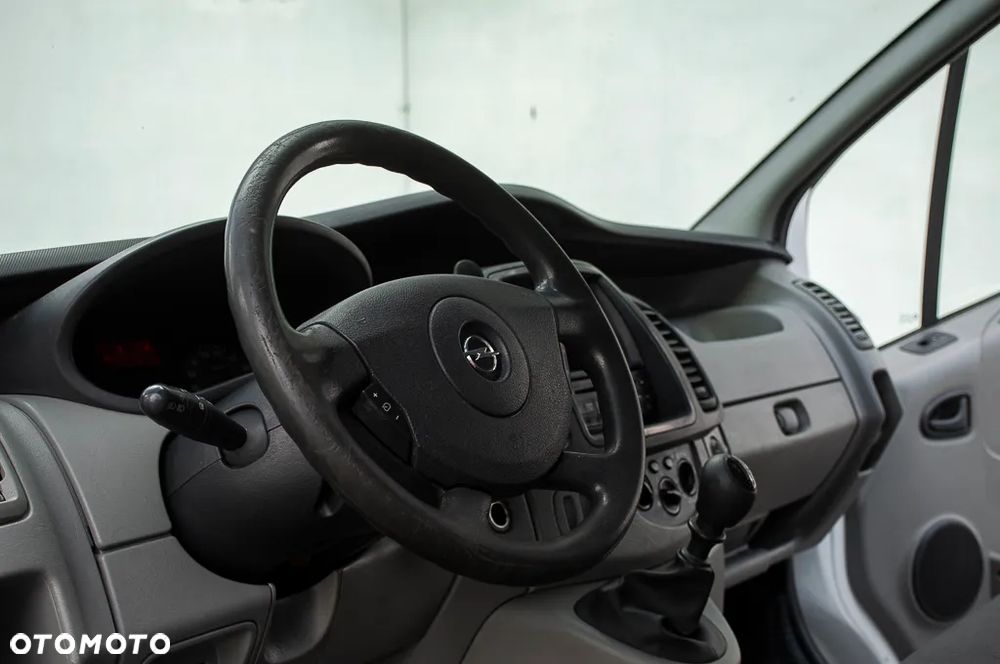 Opel VIVARO - 33
