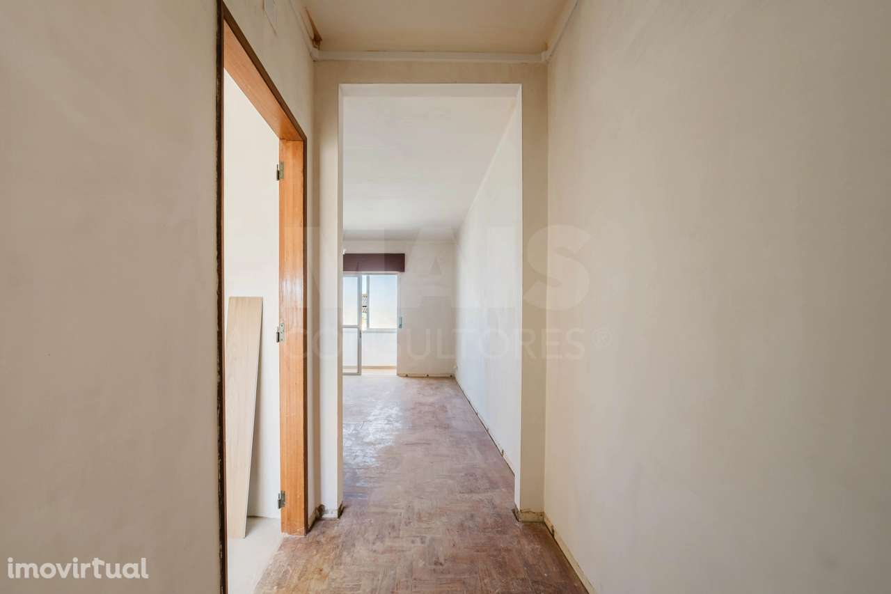 Apartamento T2 Renovado em Peniche – Oportunidade de Investimento! - Grande imagem: 3/22