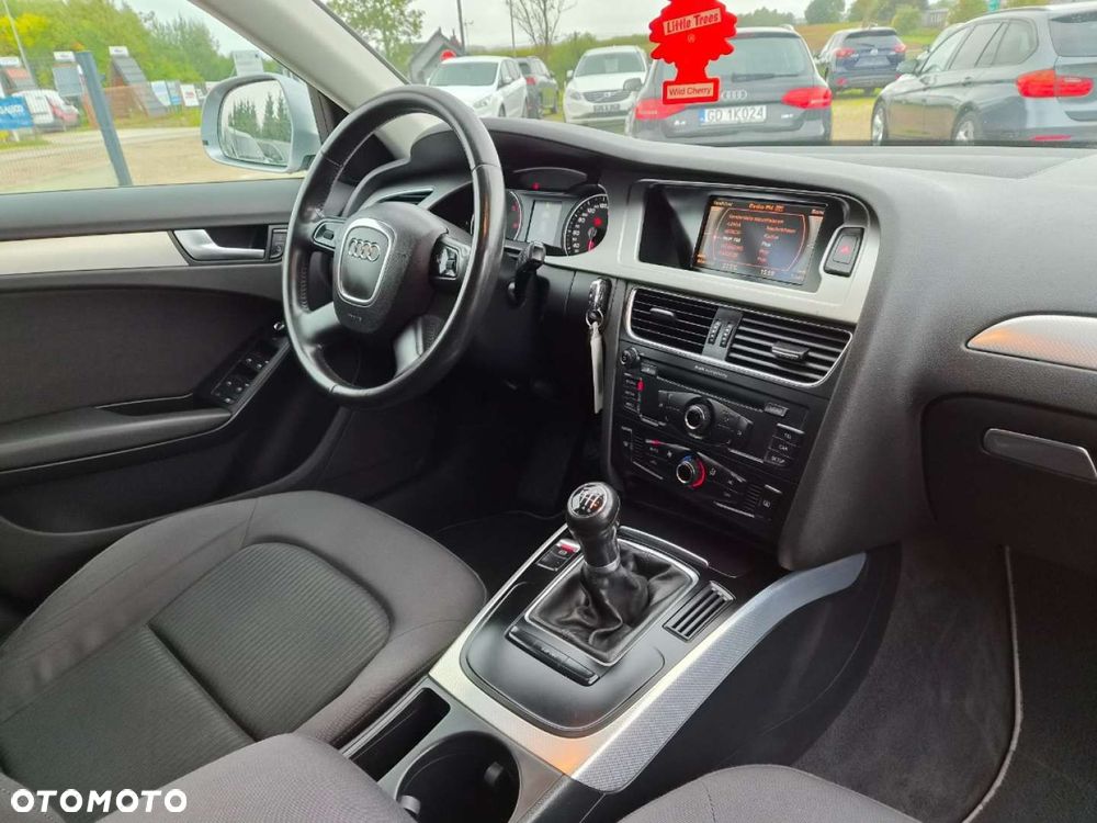 Audi A4 Avant - 22