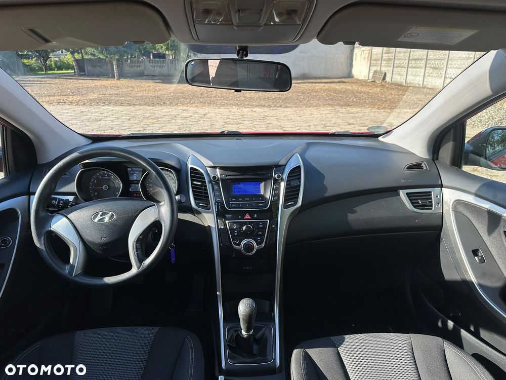 Hyundai i30 blue 1.4 Classic - 11
