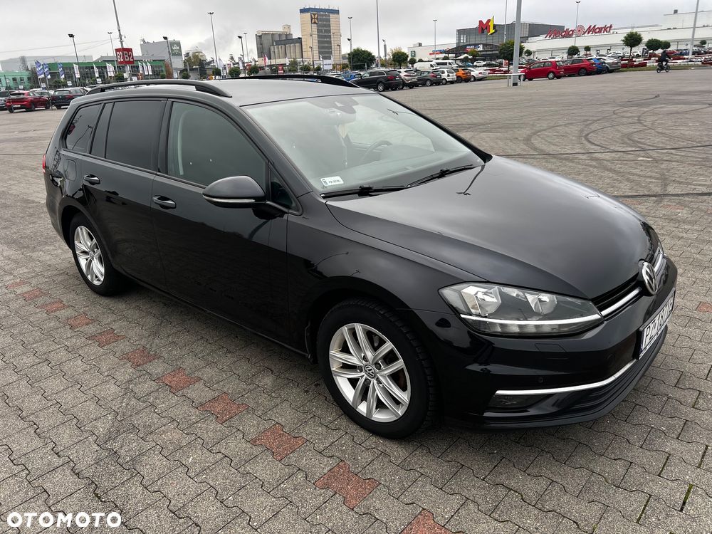Volkswagen Golf - 2