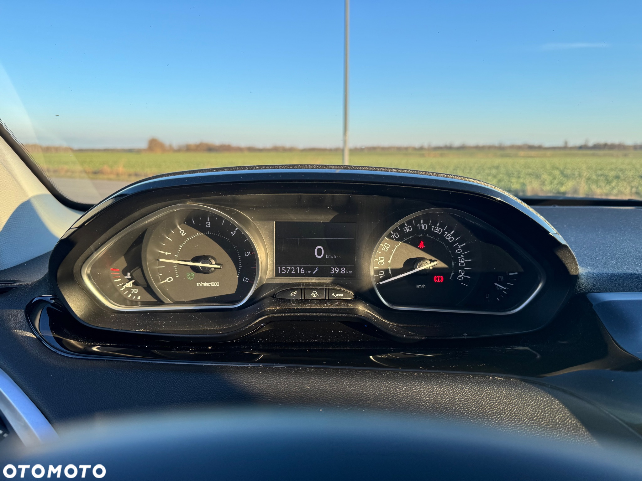 Peugeot 208 - 4