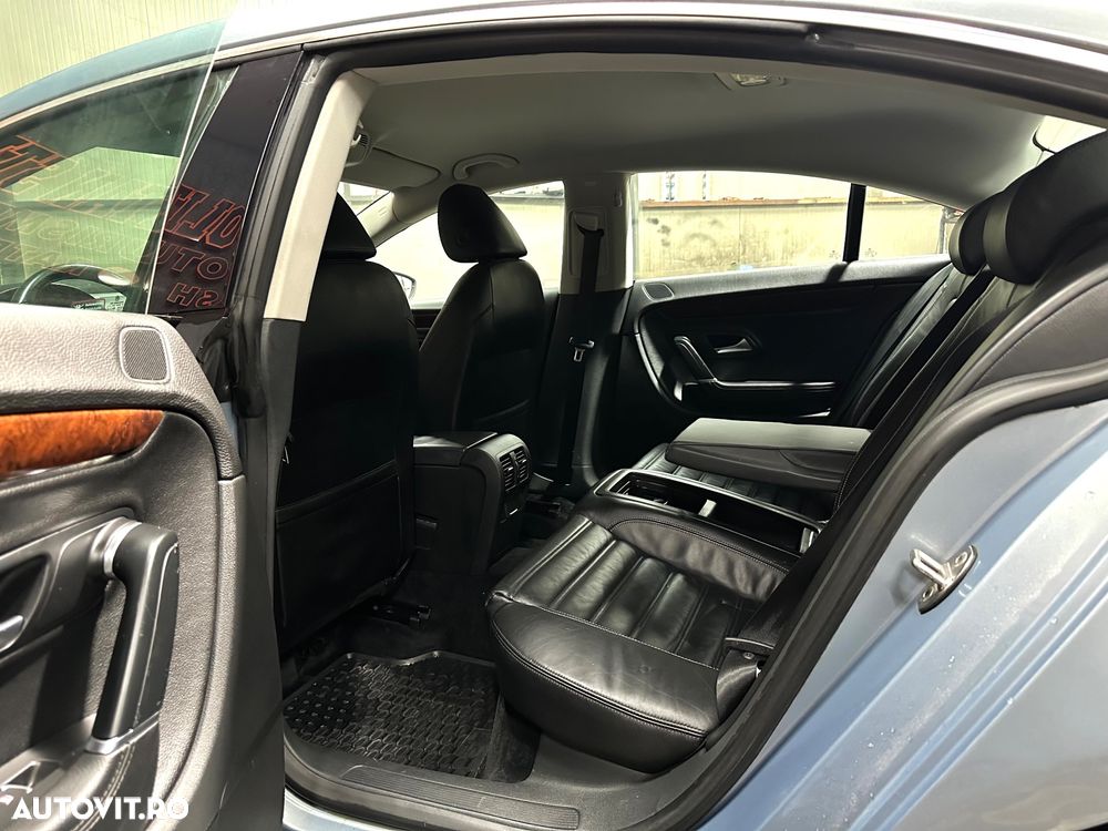 Volkswagen Passat CC - 8