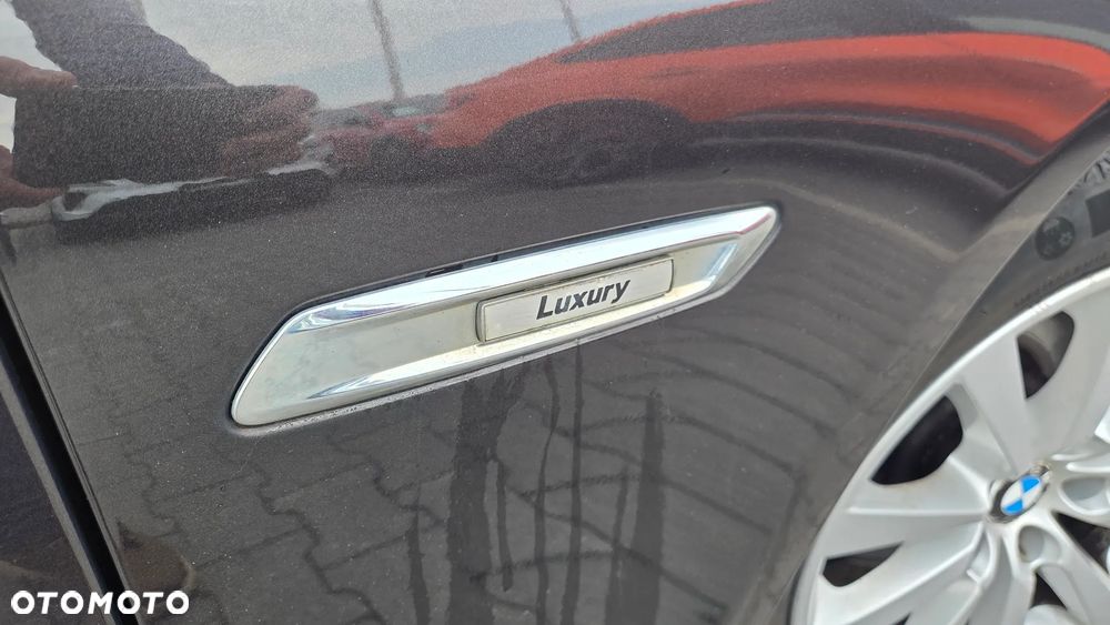 BMW Seria 5 520d xDrive Luxury Line - 9