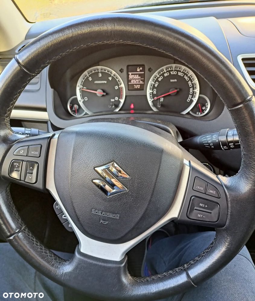 Suzuki Swift 1.3 DDiS Comfort - 8