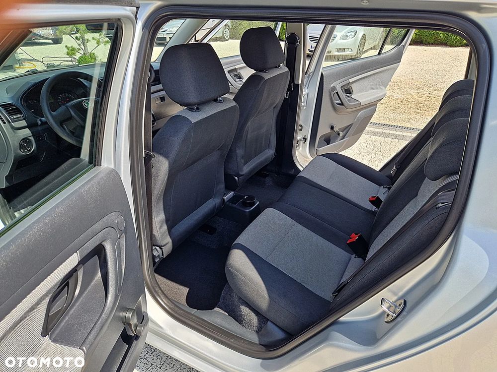 Skoda Fabia 1.2 HTP Cool Colour Edition - 13