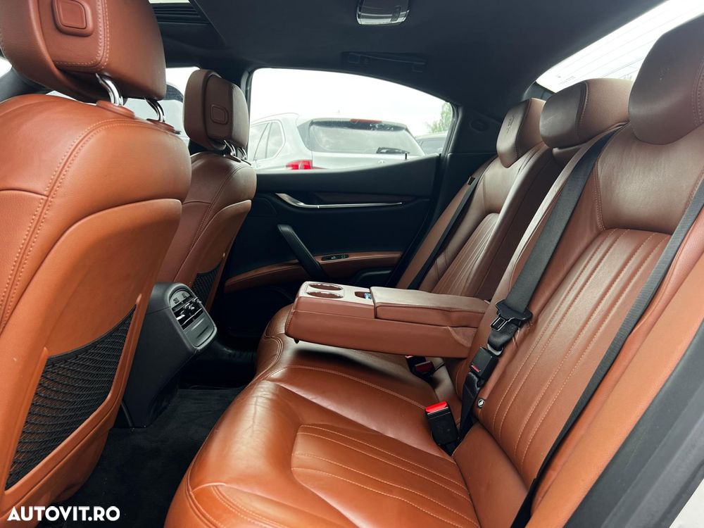 Maserati Ghibli - 6