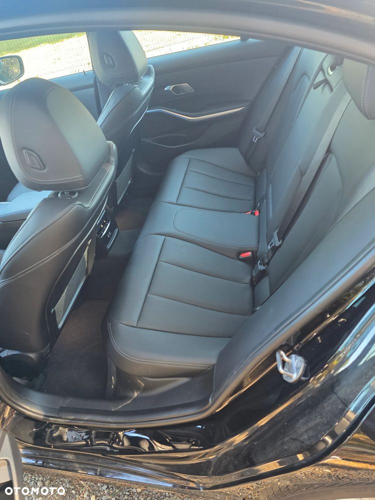 BMW Seria 3 - 21